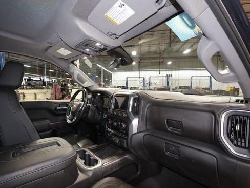 Certified 2020 Chevrolet Silverado 1500 LTZ w/ Technology Package image 30