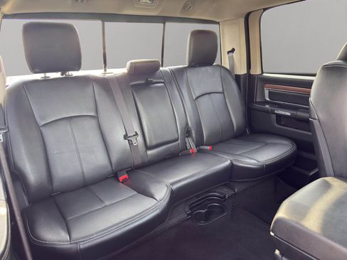 Used 2018 RAM 1500 Laramie w/ Convenience Group image 19