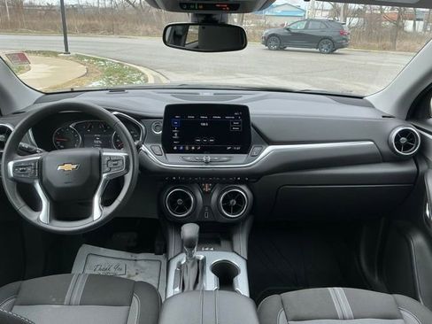 Used 2025 Chevrolet Blazer LT w/ Convenience Package image 21