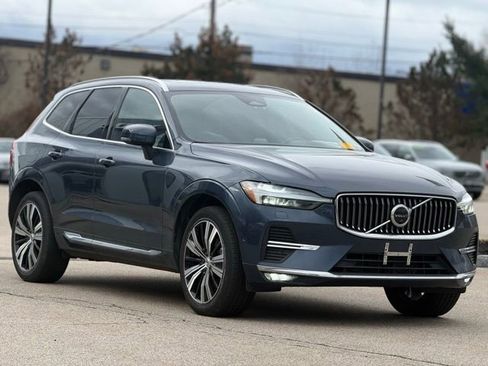 Certified 2023 Volvo XC60 B5 Plus image 1