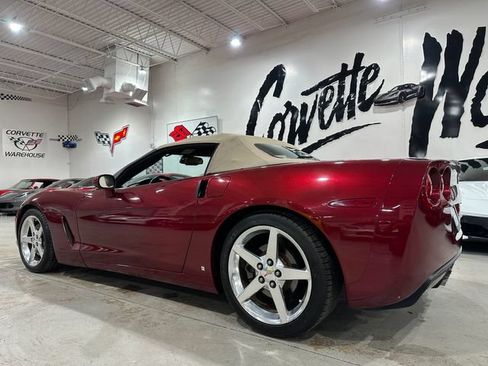 Used 2006 Chevrolet Corvette Convertible w/ Preferred Equipment Group RWD image 4
