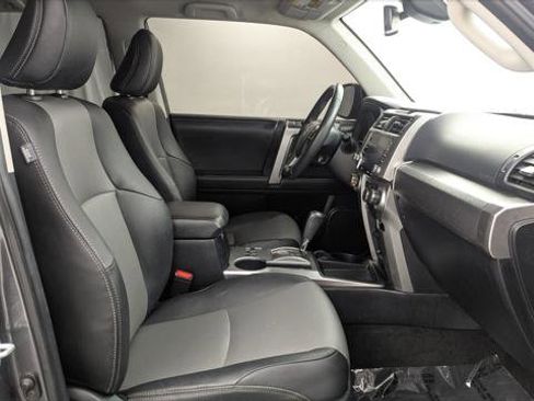 Used 2020 Toyota 4Runner SR5 Premium image 22