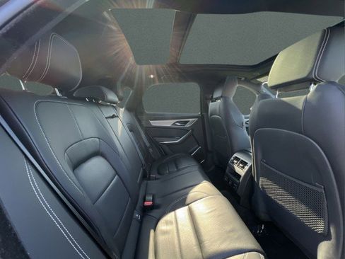 Used 2024 Jaguar F-PACE R-Dynamic S image 18