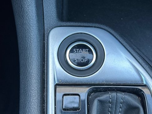 Used 2024 Nissan Sentra SV FWD image 24