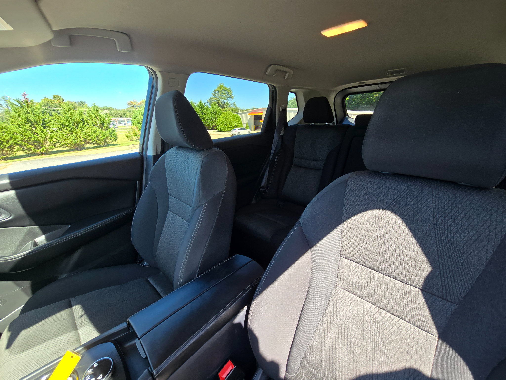 Used 2025 Nissan Rogue SV AWD/4WD image 12