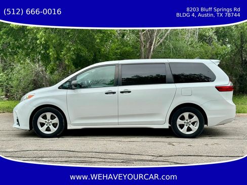Used 2020 Toyota Sienna L FWD image 2