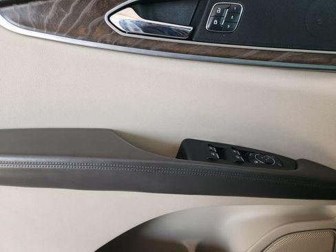 Used 2018 Lincoln MKX Reserve w/ Lincoln MKX Climate Package FWD image 21