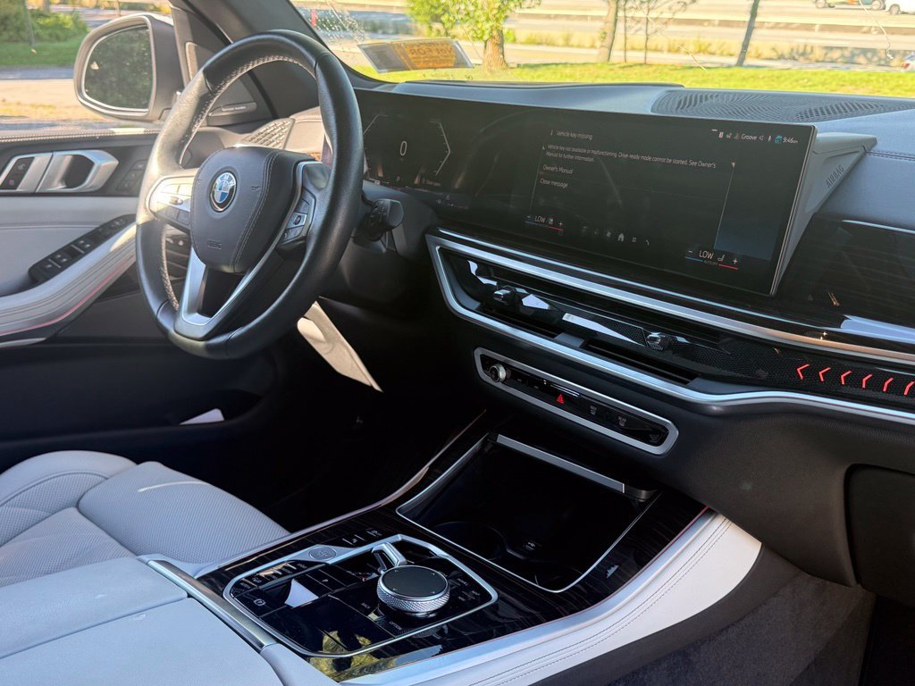 Used 2024 BMW X5 xDrive50e AWD/4WD image 12