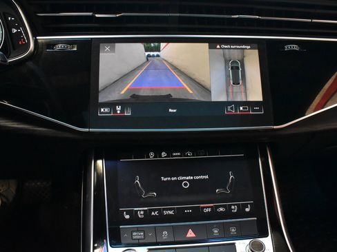 Used 2021 Audi Q8 Premium Plus image 32