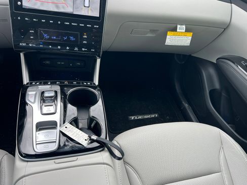 Certified 2024 Hyundai Tucson Limited image 37