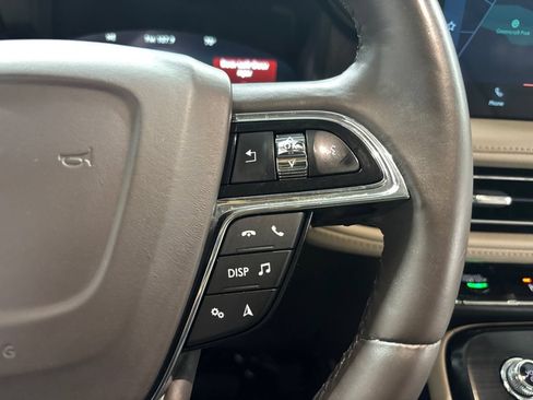 Used 2021 Lincoln Nautilus Reserve AWD/4WD image 27
