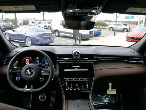 New 2026 Maserati Grecale Modena image 42