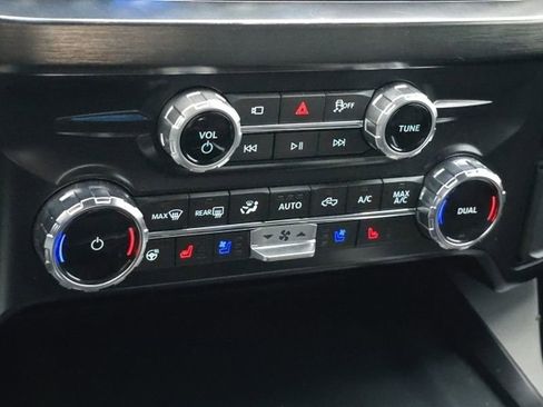 Used 2025 Ford F350 Lariat w/ Lariat Ultimate Package image 27