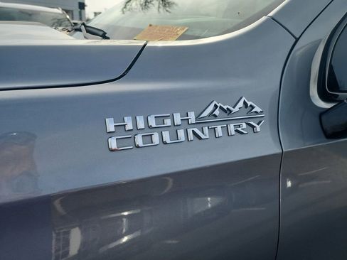 Certified 2023 Chevrolet Suburban High Country AWD/4WD image 32