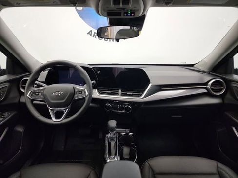 Used 2026 Chevrolet Trax ACTIV w/ Sunroof Package image 18