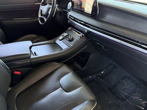 Used 2024 Hyundai Palisade Limited FWD image 20