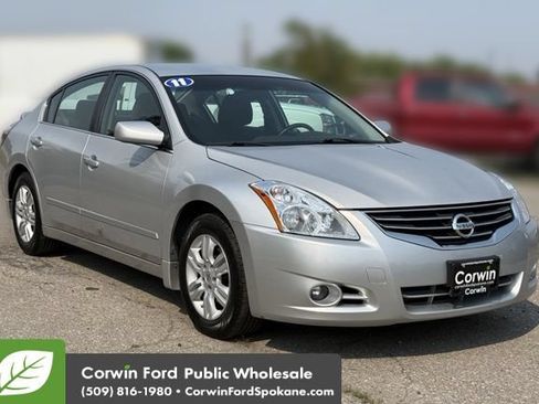 Used 2011 Nissan Altima 2.5 S w/ Special Edition Pkg FWD image 1
