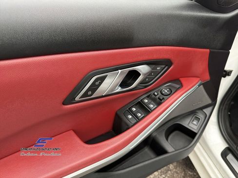 Used 2023 BMW 330i xDrive 330i xDrive w/ Premium Package image 27