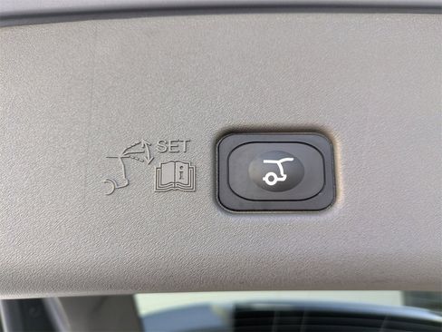 Certified 2025 Lincoln Nautilus Premier image 14