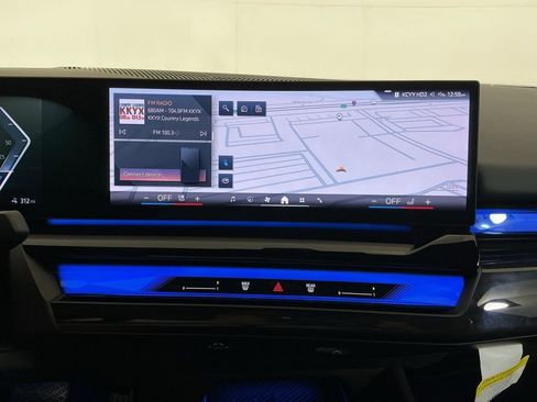 Certified 2024 BMW i5 eDrive40i w/ Premium Package image 12