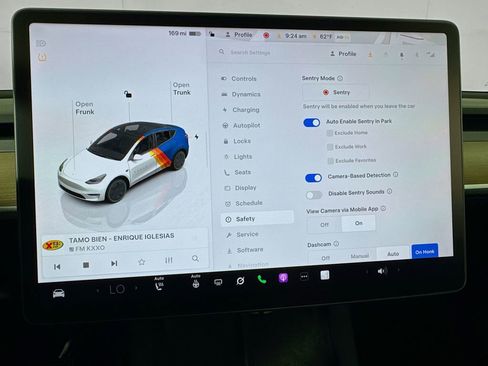 Used 2022 Tesla Model Y Long Range AWD/4WD image 40