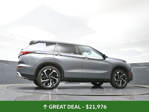 Used 2024 Mitsubishi Outlander SE image 51