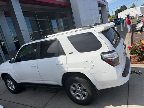 Certified 2023 Toyota 4Runner SR5 Premium w/ Moonroof Package AWD/4WD image 7