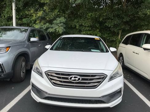 Used 2015 Hyundai Sonata Sport w/ Option Group 04 FWD image 11