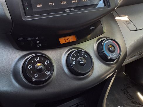 Used 2011 Toyota RAV4 2WD w/ Base L4 Extra Value Pkg image 9