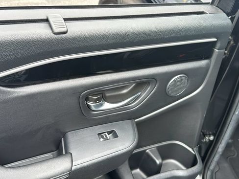 Used 2025 Honda Pilot EX-L image 26