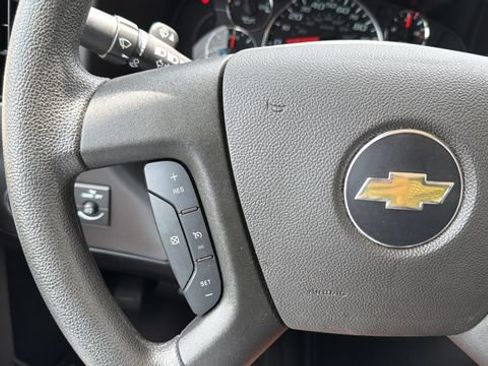 Used 2025 Chevrolet Express 2500 w/ Driver Convenience Package RWD image 23