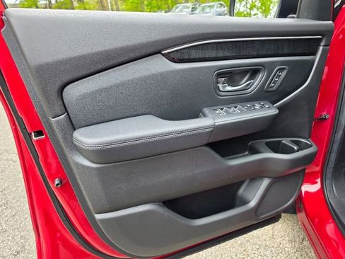 Used 2023 Honda Pilot Elite image 19