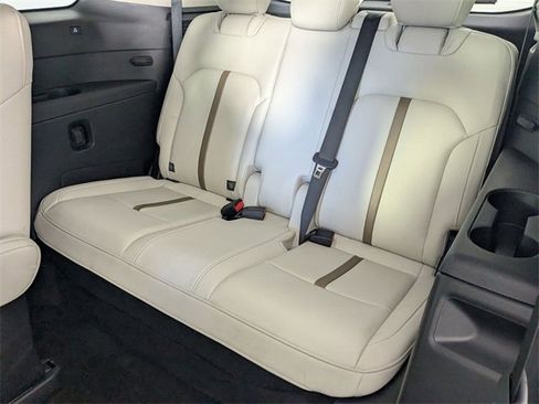 Used 2024 MAZDA CX-90 3.3 Turbo w/ Premium Plus Pkg image 30