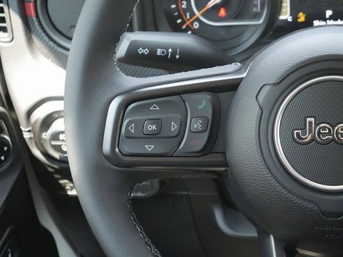 New 2025 Jeep Gladiator Rubicon w/ Safety Group image 18