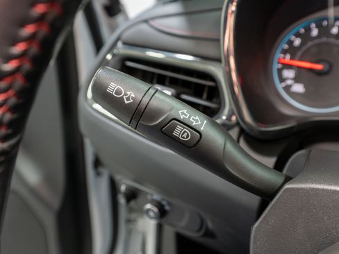 Used 2022 Chevrolet Equinox RS w/ RS Leather Package image 28