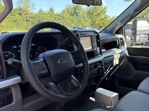 New 2026 Ford F550 XL image 32