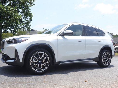 New 2026 BMW X1 xDrive28i w/ Technology Package AWD/4WD image 1
