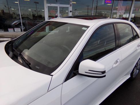 Used 2015 Mercedes-Benz E 350 4MATIC Sedan image 58