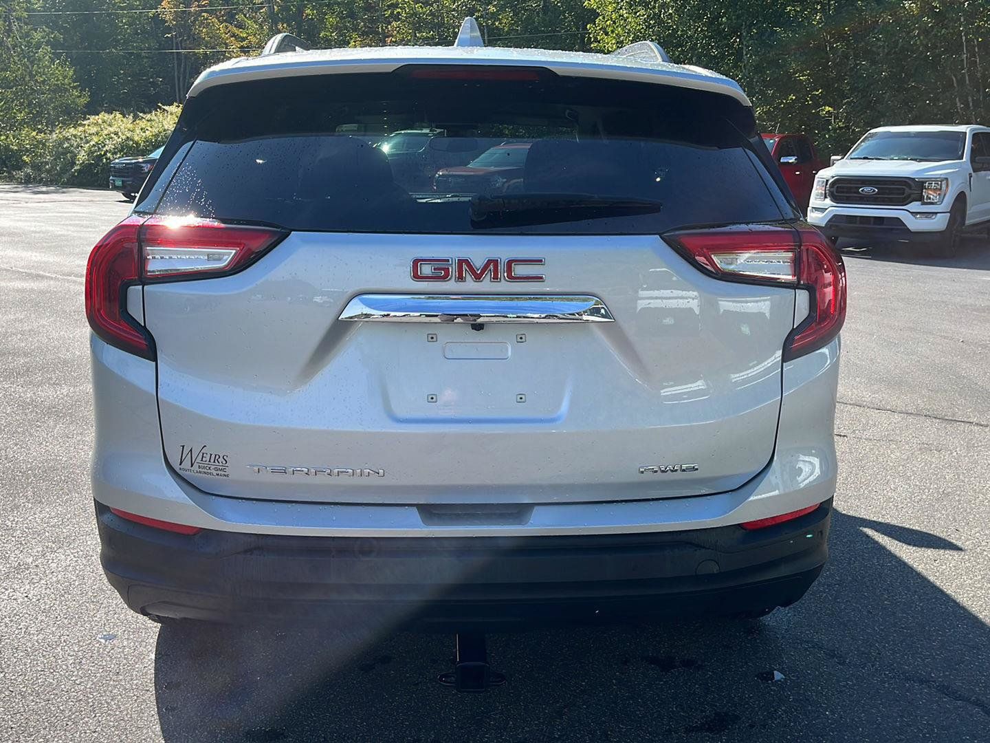 Certified 2022 GMC Terrain SLE w/ Driver Convenience Package AWD/4WD image 4