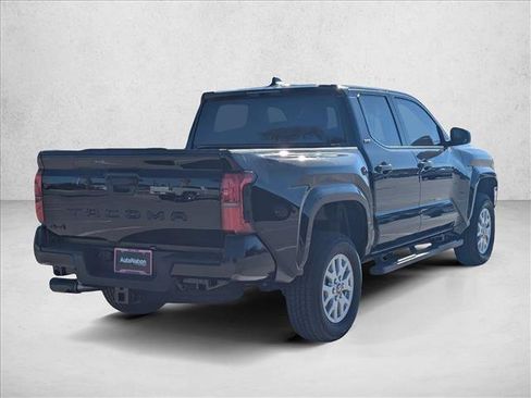 Used 2025 Toyota Tacoma SR5 AWD/4WD image 2