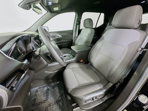 Used 2022 Chevrolet Traverse LT image 29
