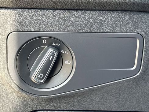 Used 2024 Volkswagen Tiguan Wolfsburg Edition image 20