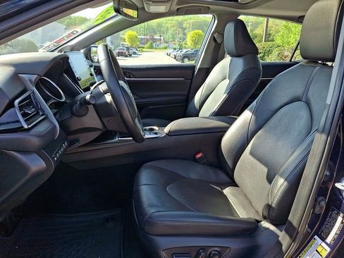 Certified 2022 Toyota Camry XLE w/ Navigation Upgrade Package FWD image 13
