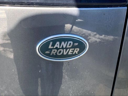 Used 2018 Land Rover Range Rover Velar R-Dynamic SE image 10