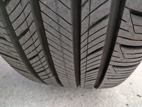 Certified 2025 Ford Explorer Active RWD image 12