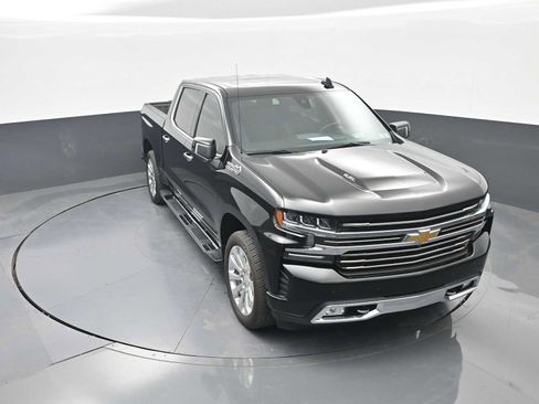 Used 2021 Chevrolet Silverado 1500 High Country w/ Technology Package AWD/4WD image 25