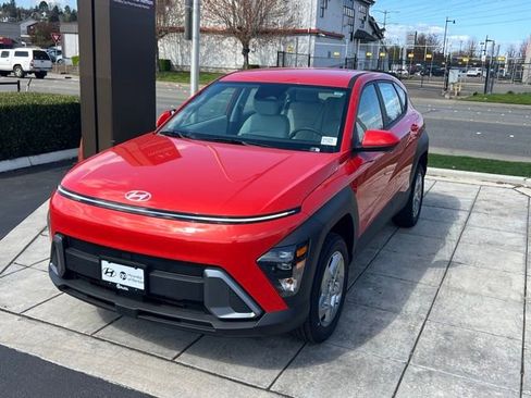 New 2026 Hyundai Kona SE image 3