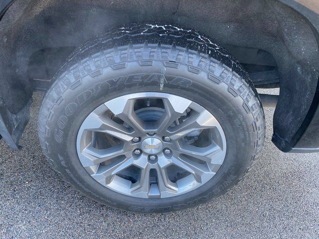 Used 2024 Chevrolet Silverado 1500 High Country AWD/4WD image 9