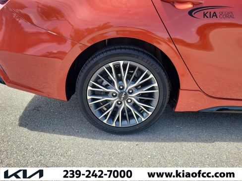 Used 2023 Kia Forte GT-Line FWD image 9