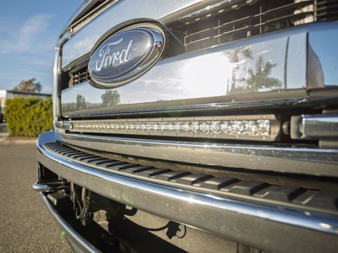 Used 2016 Ford F250 Lariat w/ Lariat Ultimate Package image 28